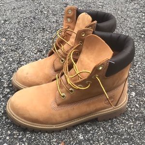 Classic Timberland Boots 🥾👣